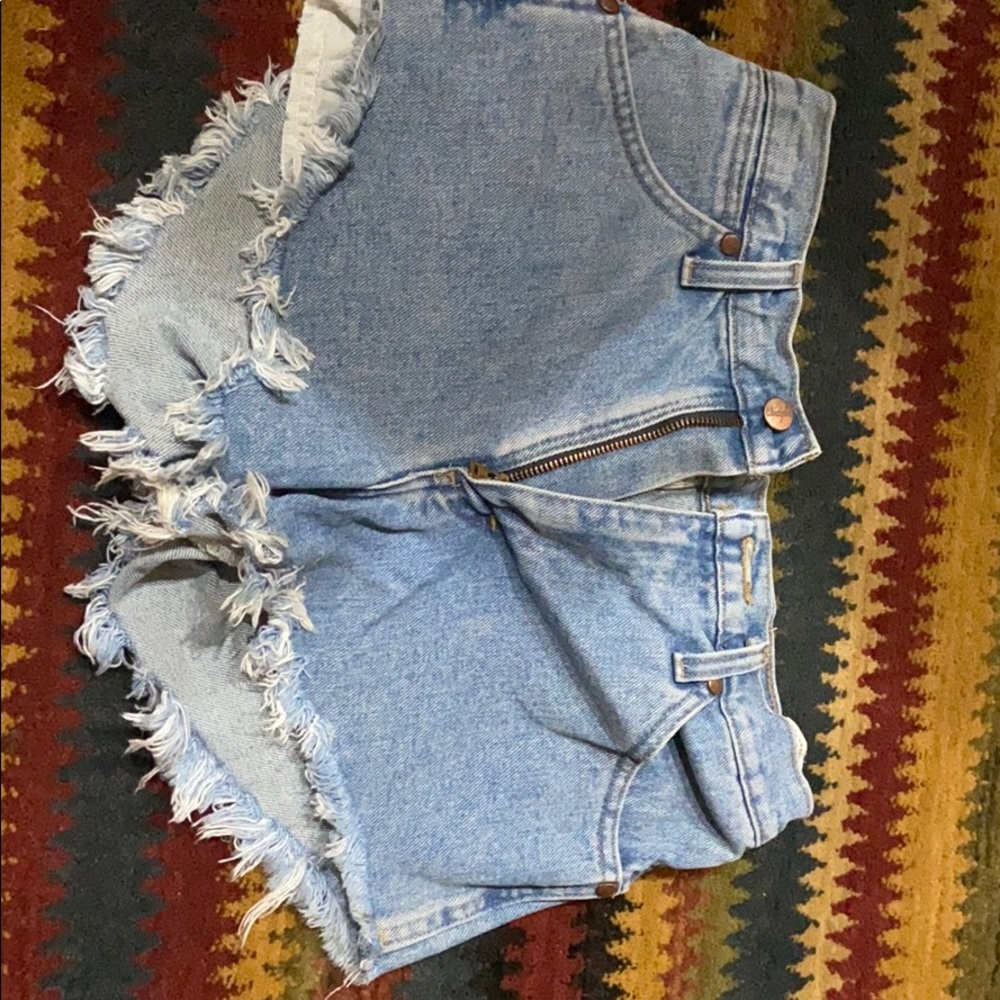 New wrangler shorts